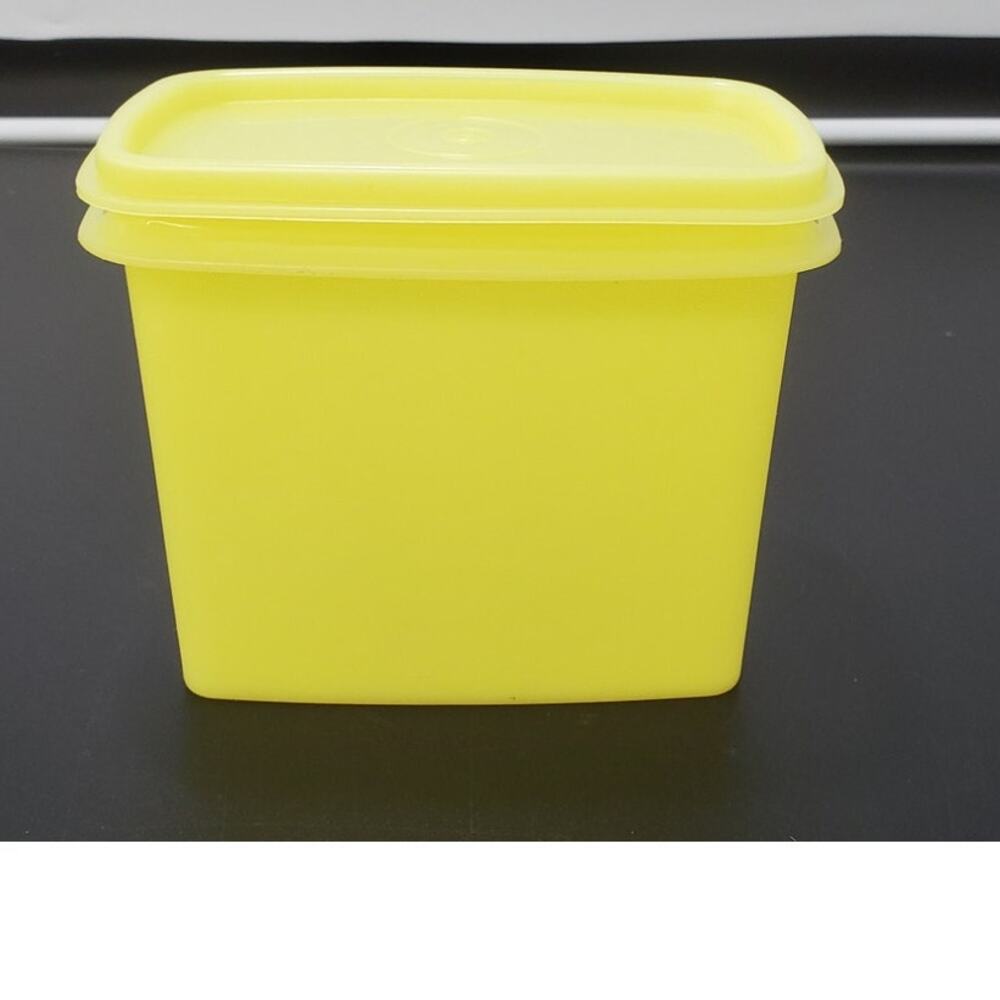 Vintage Bright Yellow Tupperware Shelf Saver W/Lid 1243